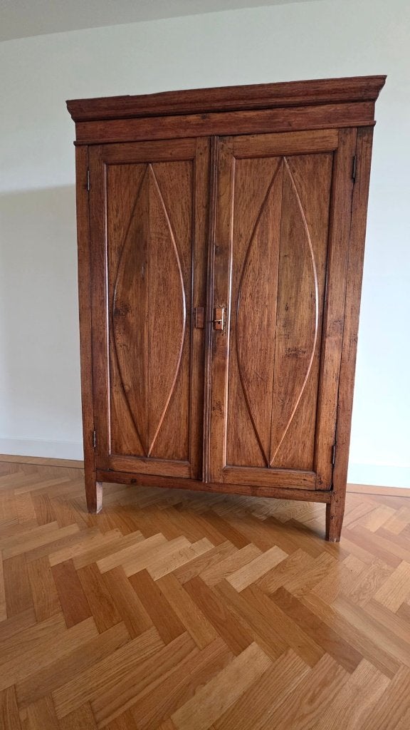 Javaanse kast, Ophalen