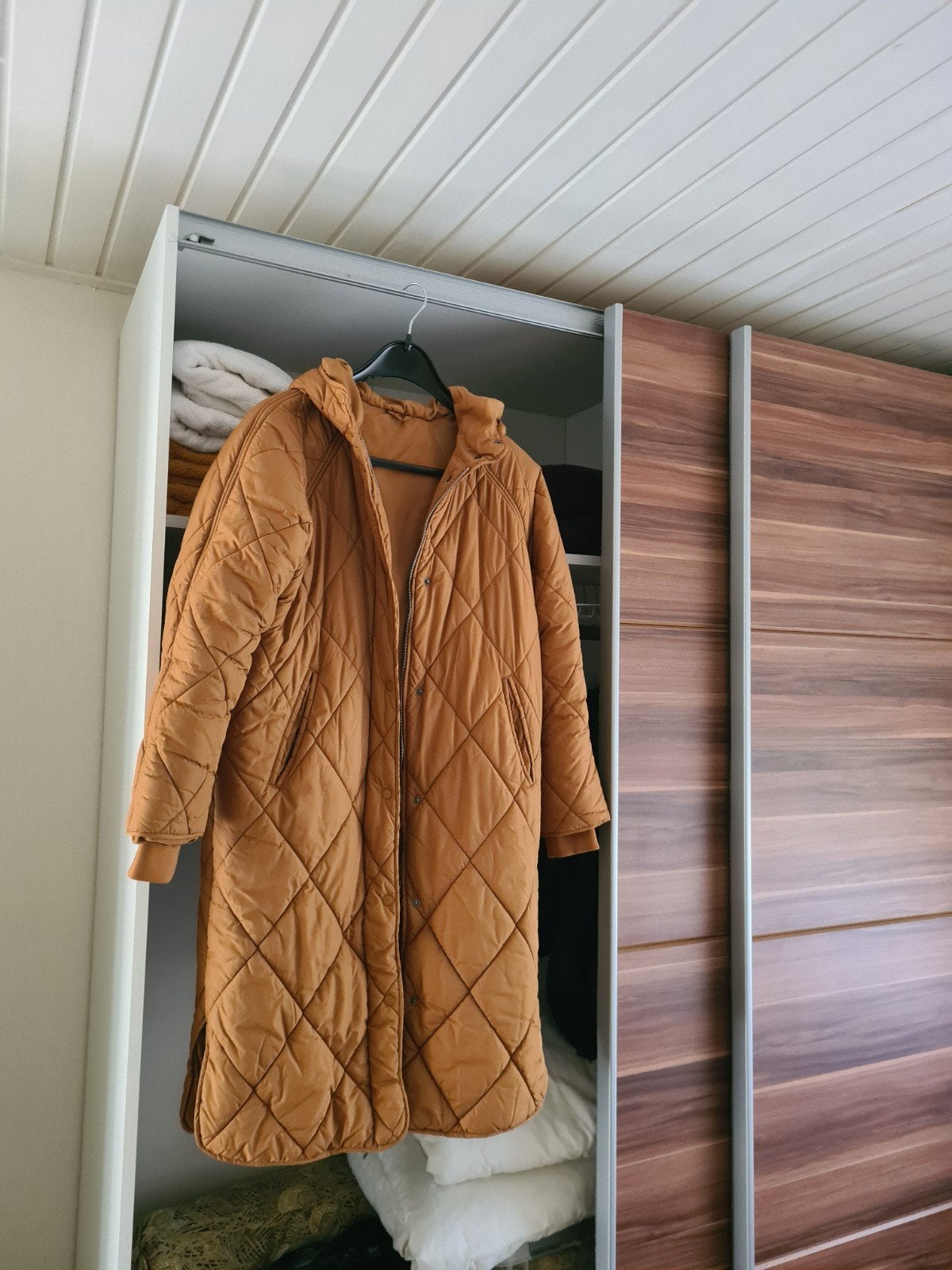 Hema Gewatteerde Lange Jas met Capuchon - Maat M, Kleding | Dames, Maat 38/40 (M), Bruin, Ophalen of Verzenden, Zo goed als nieuw