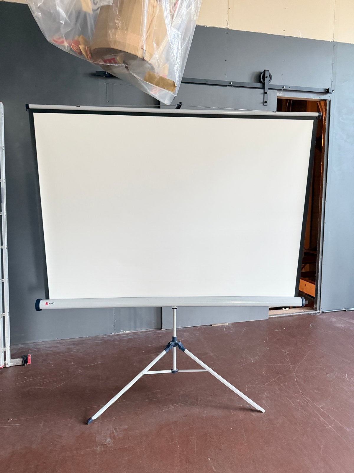 Projectiescherm op statief - 170 cm breed, Ophalen, Handmatig, Gebruikt