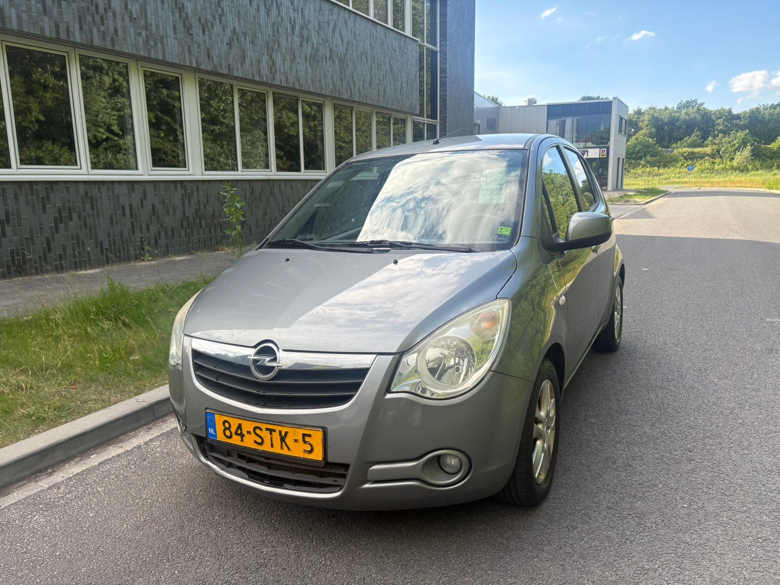 Opel Agila 1.0 12V 2011 Grijs, Auto's, Opel, 31 €/maand, Origineel Nederlands, Handgeschakeld, Particulier