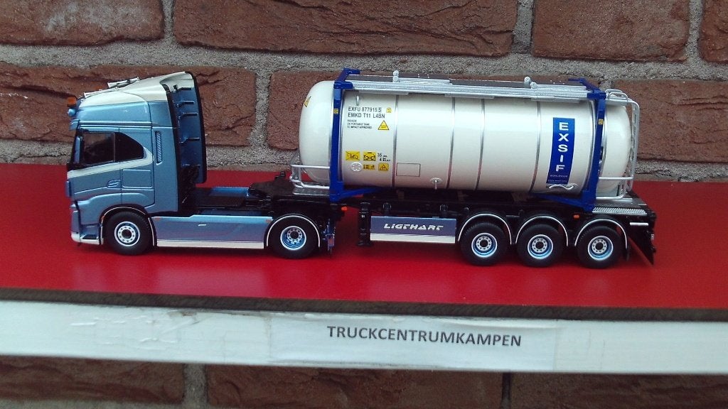 Tekno  Iveco  S - Way  4 x 2  van  Ligthart., Ophalen of Verzenden, Nieuw, Bus of Vrachtwagen, Tekno