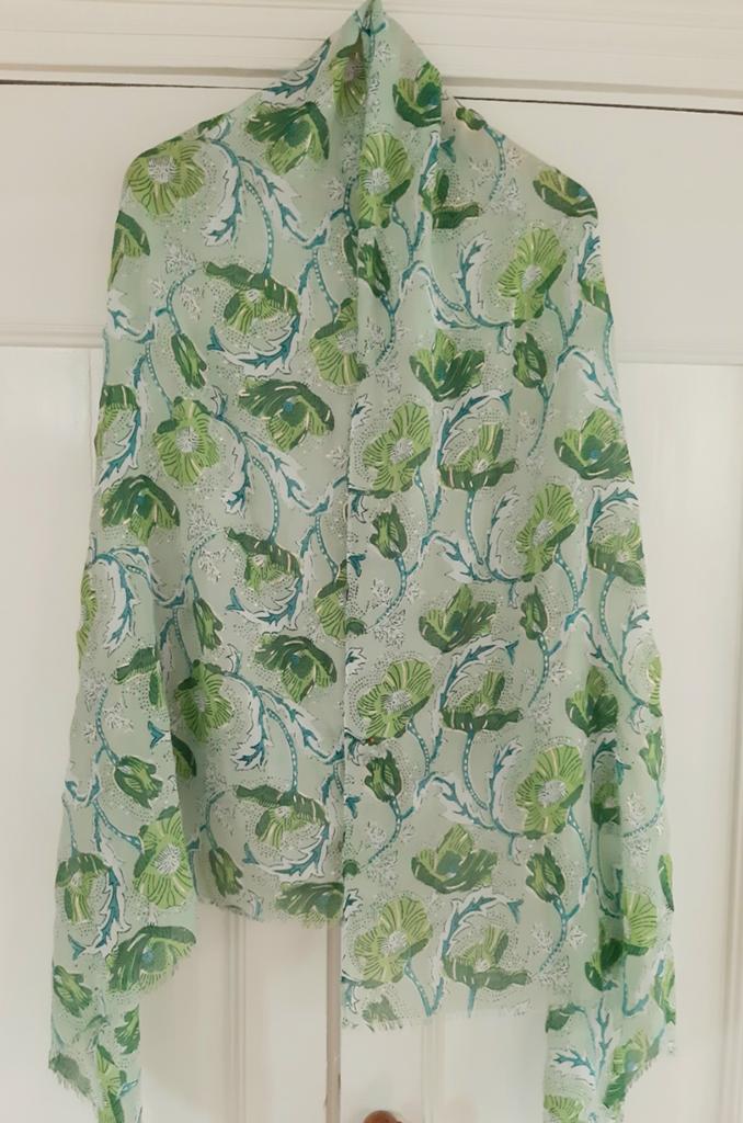 Nieuwe aparte groene sjaal  mooi dessin viscose/ katoen, Kleding | Dames, Mutsen, Sjaals en Handschoenen, Ophalen of Verzenden
