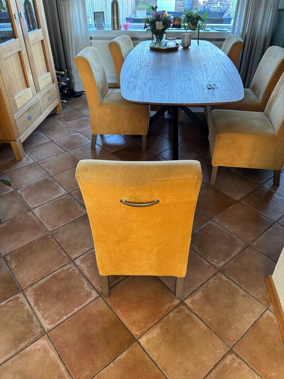 Gratis op te halen Set van 6 okergele eetkamerstoelen, Ophalen, Gebruikt, Overige kleuren, Stof