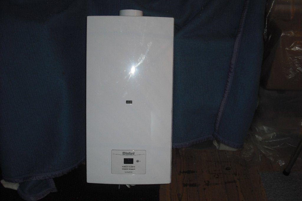 badgeiser vaillant turbo mag 145 TR NL ALS NIEUW, Ophalen, 20 tot 100 liter, Aardgas, Terugslagbeveiliging (TTB)