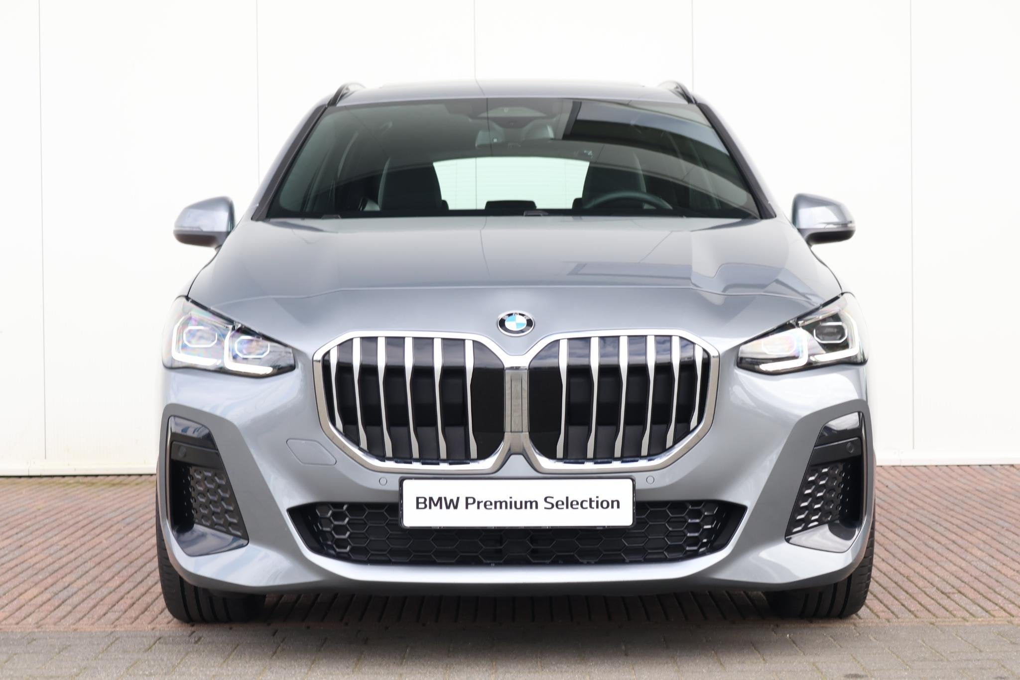 BMW 2 Serie Active Tourer 220i / M-Sport Pakket / Pano Dak /, Stof, Gebruikt, Met garantie (alle), Origineel Nederlands