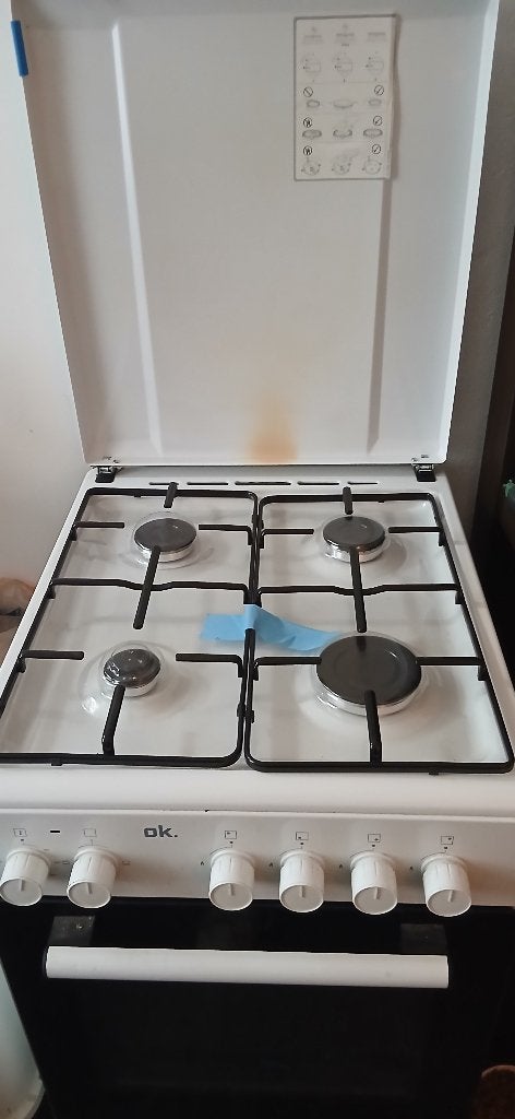Gasfornuis met oven Gasfornuis nog nooit gebruikt oven wel, Witgoed en Apparatuur, Kookplaten, Ophalen, 4 kookzones, Zo goed als nieuw
