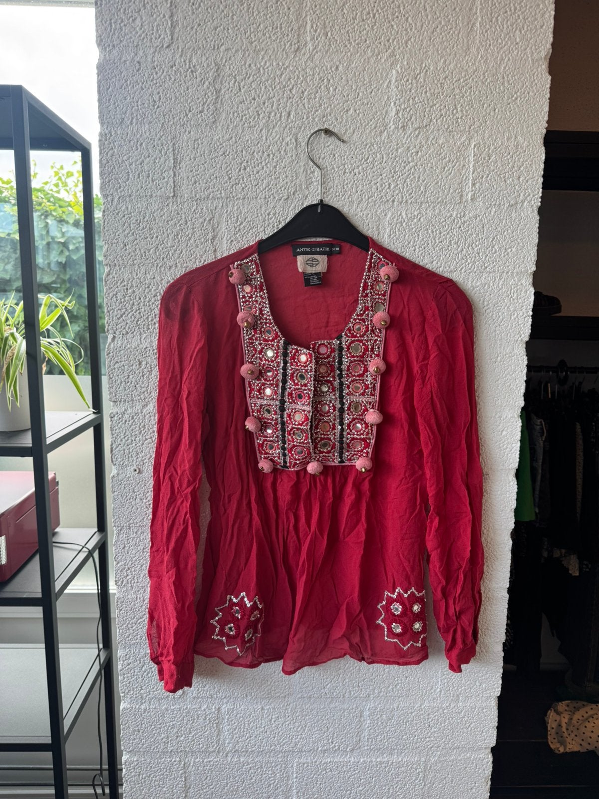 Antik batik blouse dames maat s rood, Kleding | Dames, Ophalen of Verzenden, Gedragen, Maat 36 (S), Rood