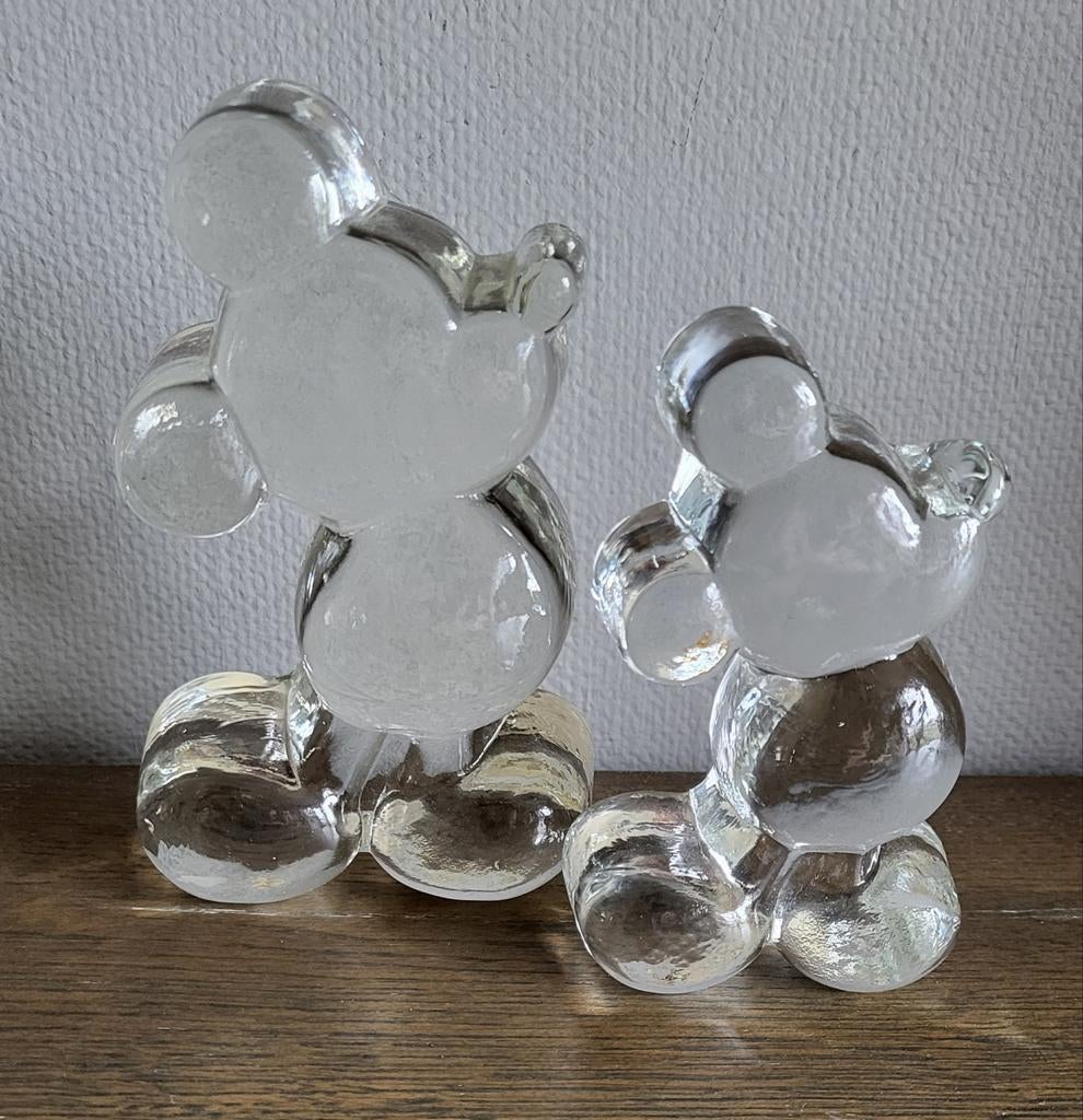 2 Massief Glazen Mickey Mouse Beeldjes van Leonardo samen 10, Ophalen of Verzenden, Mickey Mouse, Zo goed als nieuw, Beeldje of Figuurtje