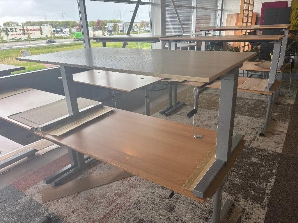 zit-zit bureau verstelbaar 160x80cm, Huis en Inrichting, Bureaus, Ophalen, Gebruikt