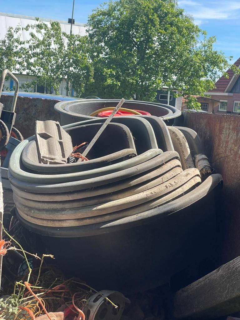 GRATIS 8 hondenmanden plastic, Dieren en Toebehoren, Hondenmanden, Ophalen, Gebruikt, Overige