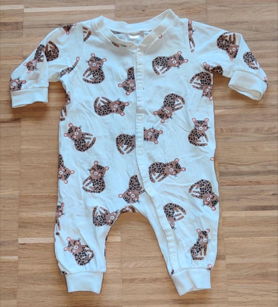 Boxpakje H&M maat 62 met luipaardprint, Gebruikt, Jongetje of Meisje, H&M, Ophalen of Verzenden