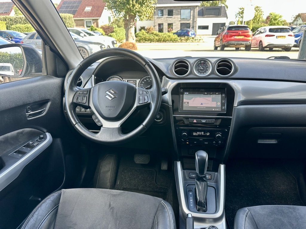 Suzuki Vitara 1.6 High Executive Allgrip Automaat Pano Trekh, Auto's, Gebruikt, Euro 6, 4 cilinders, 400 kg