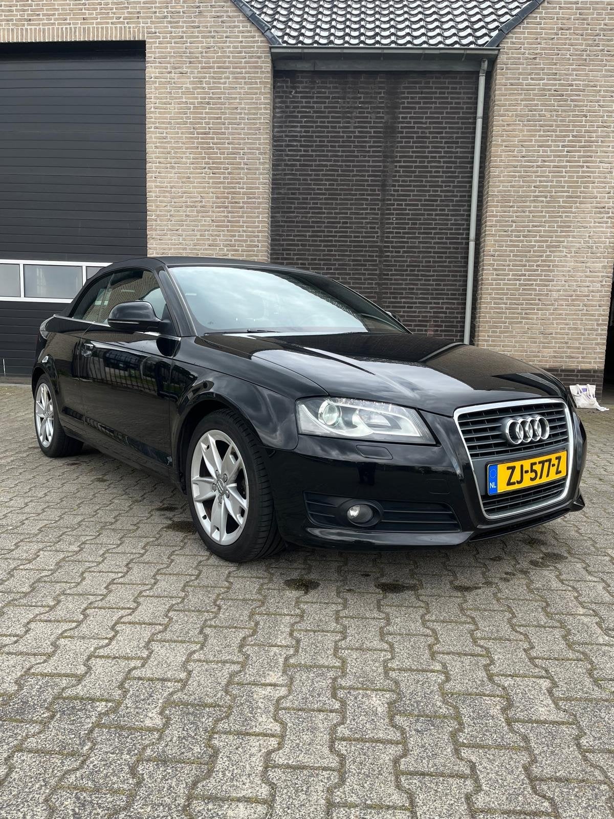 Audi A3 1.2 Tfsi 77KW Cabriolet 2010 Zwart, Auto's, Audi, Voorwielaandrijving, Euro 5, Stof, Zwart