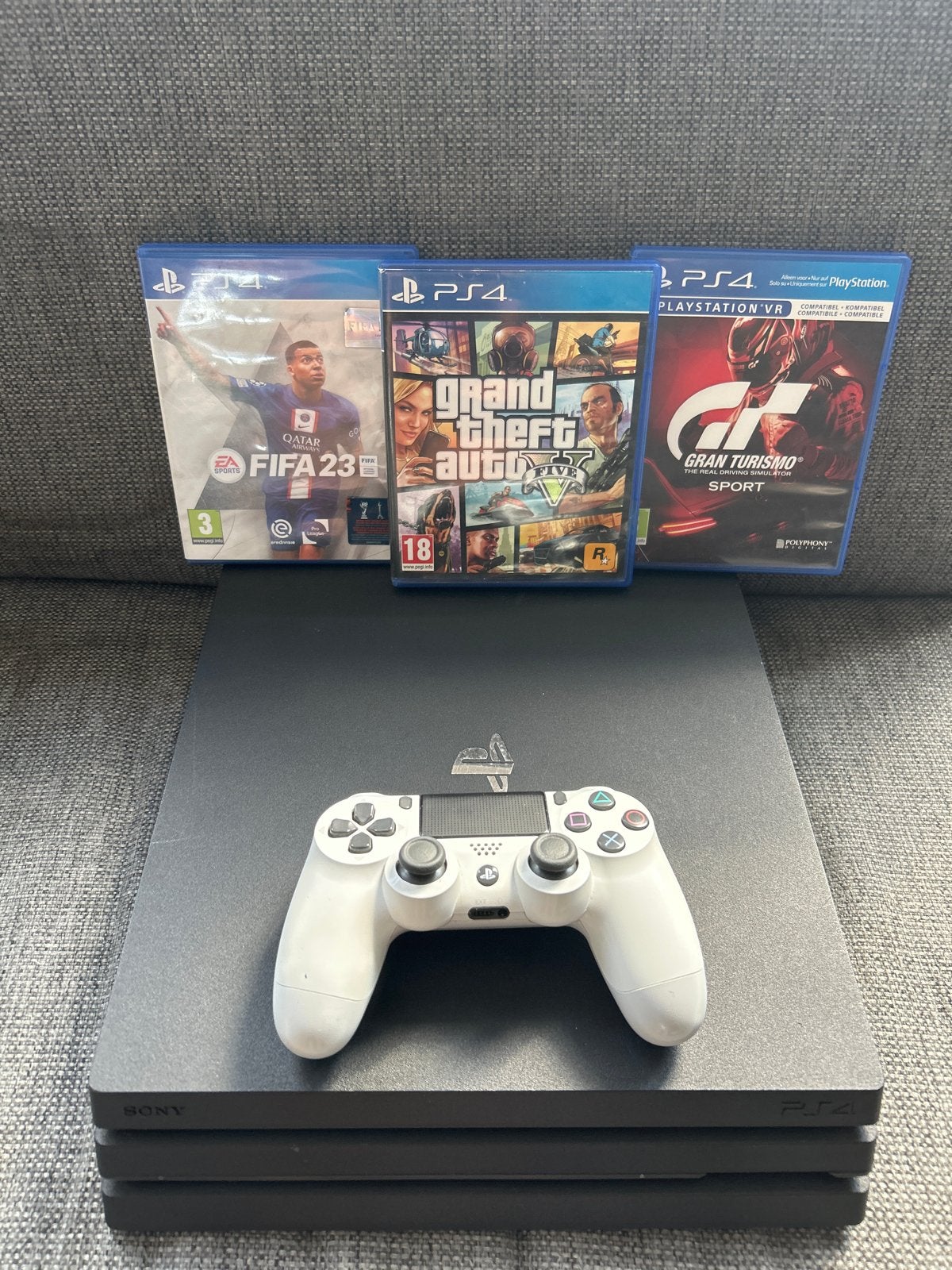 PS4 Pro met spellen en kabels - Firmware 12.50, Spelcomputers en Games, Spelcomputers | Sony PlayStation 4, Ophalen of Verzenden