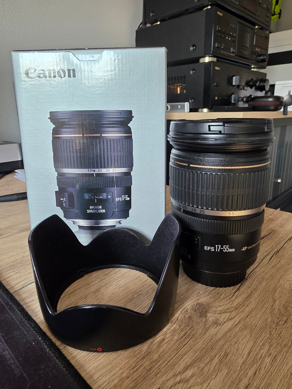 Te koop, een zeer mooie canon EF-S 17-55 f2.8 lens, Audio, Tv en Foto, Fotografie | Lenzen en Objectieven, Ophalen, Canon, Groothoeklens