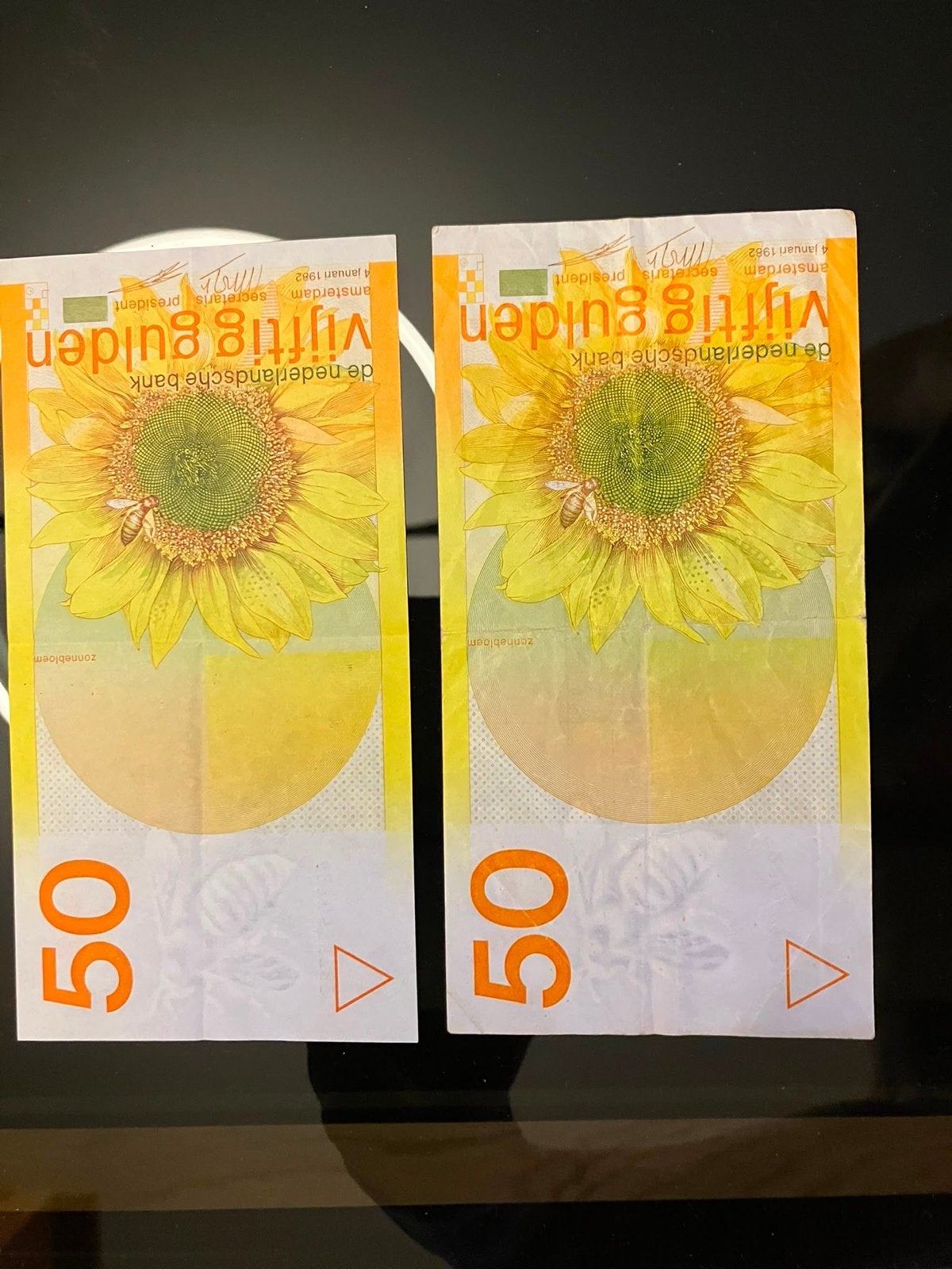 Twee 50 Gulden biljetten 'Zonnebloem' 1982, Postzegels en Munten, Bankbiljetten | Nederland, Ophalen, 50 gulden, Setje