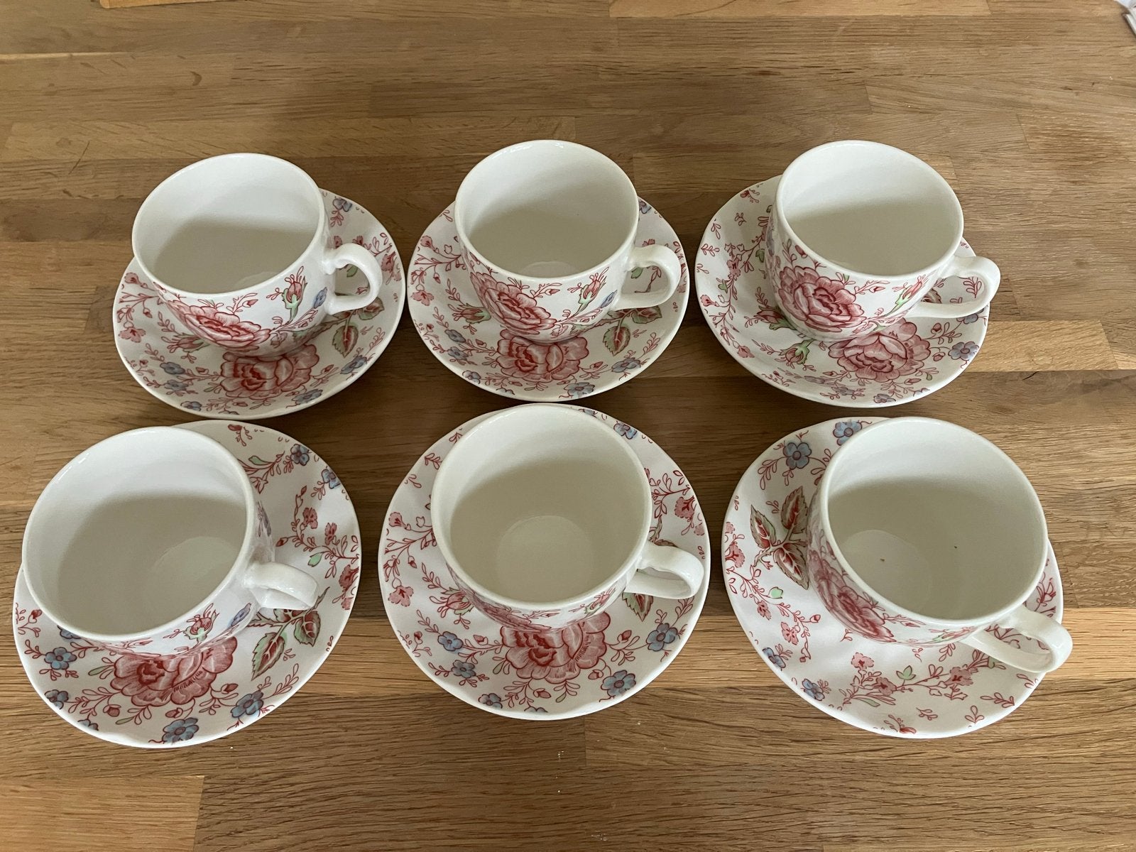 6 Johnson Bros Rose Chintz koffie kopjes / schotels, Ophalen, Zo goed als nieuw, Overige stijlen, Kop(pen) en/of Schotel(s)