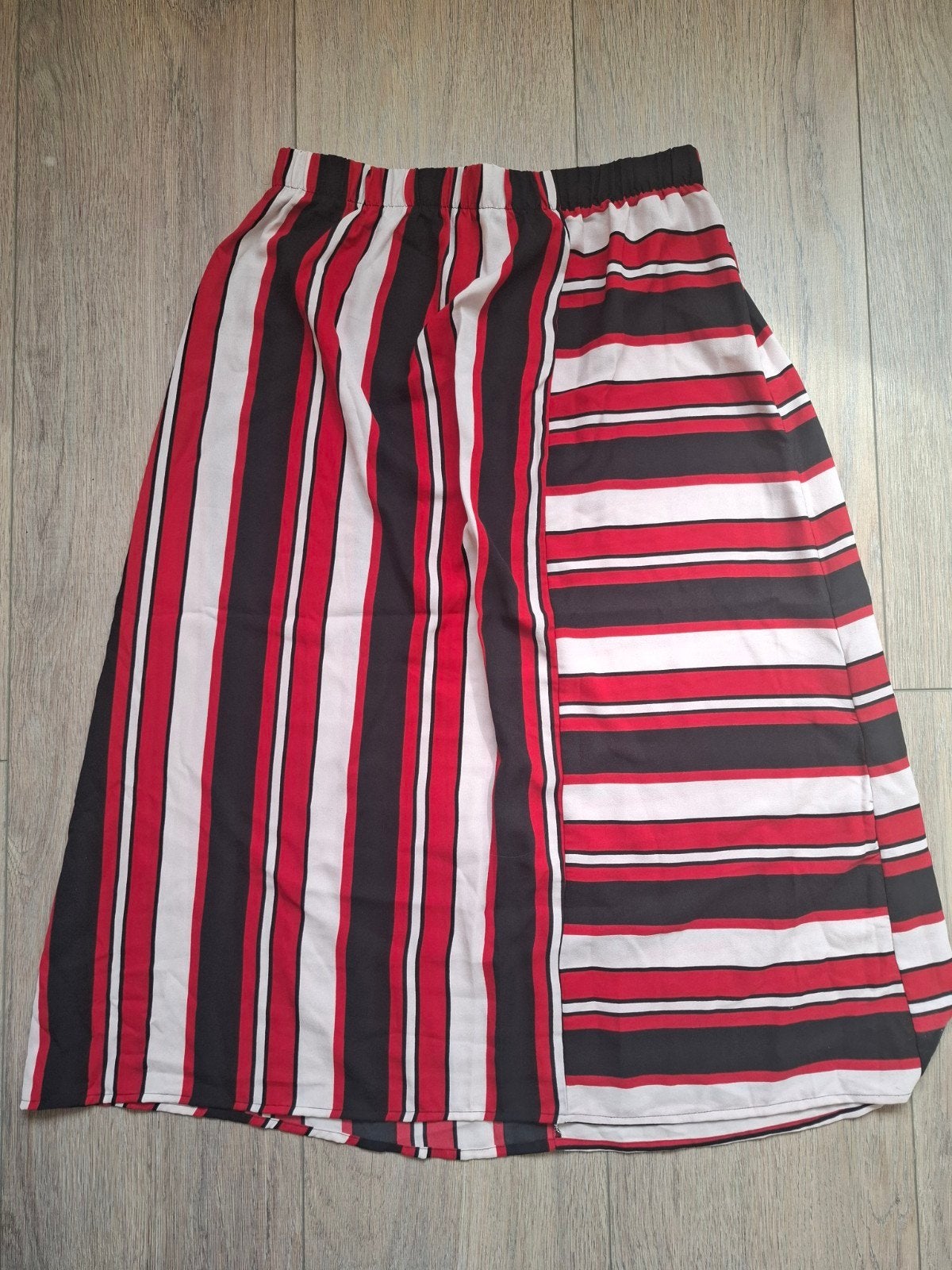 Gestreepte rok Pigalle maat 40, Kleding | Dames, Rokken, Maat 38/40 (M), Ophalen of Verzenden, Zo goed als nieuw, Rood