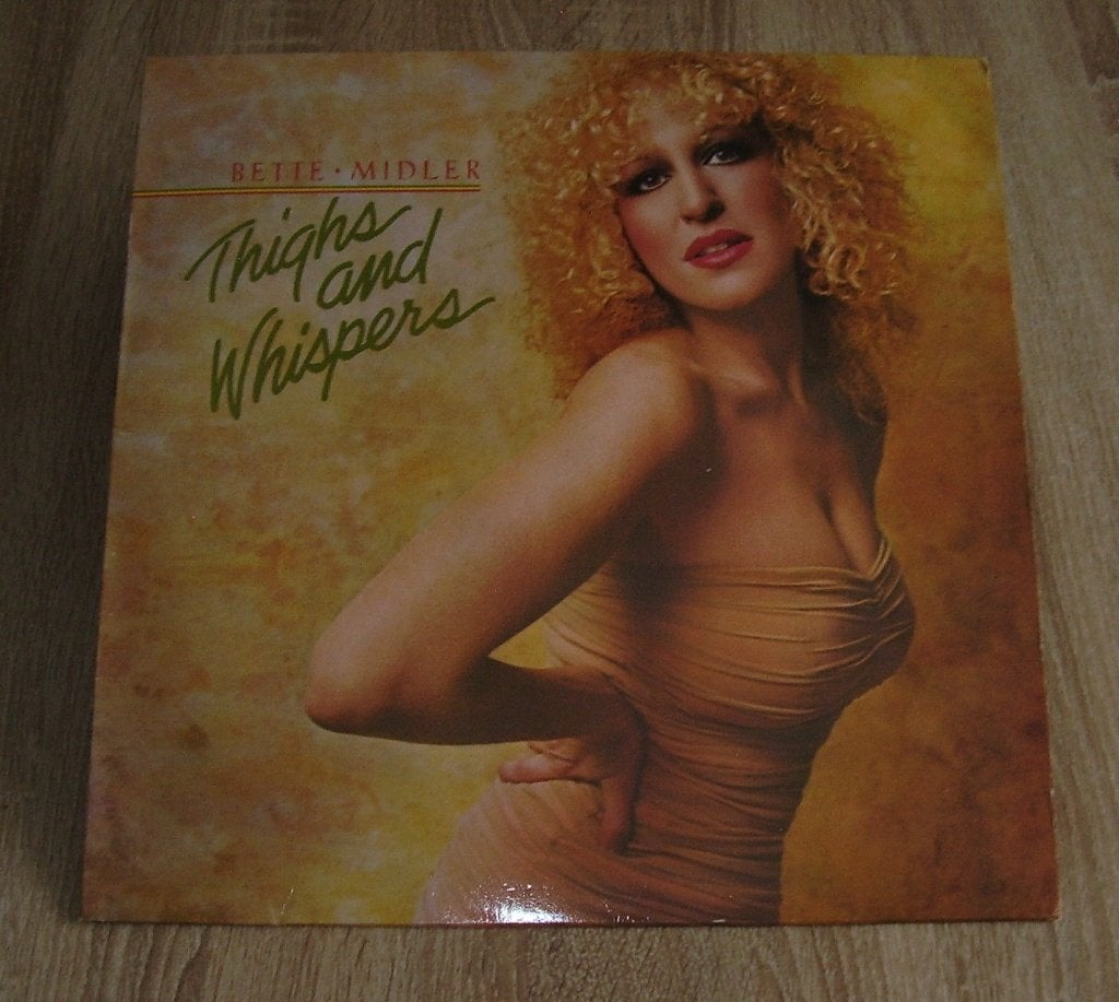 LP - Bette Midler - Thighs And Whispers, Cd's en Dvd's, LP, Gebruikt, Pop, Ophalen of Verzenden