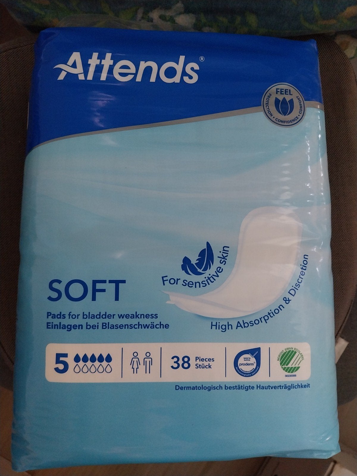 Attends Soft 5 en 6 incontinentie-inleggers, Diversen, Verpleegmiddelen, Ophalen of Verzenden, Nieuw