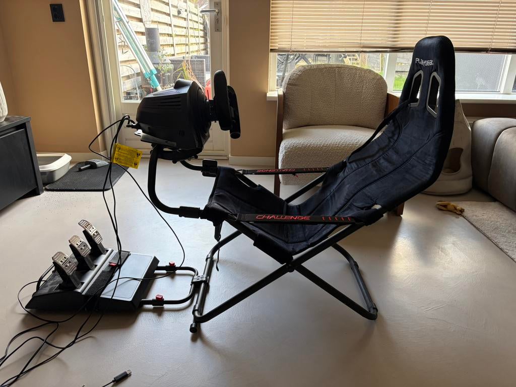 Playseat met thrustmaster stuur en pedalen, Ophalen, Zo goed als nieuw