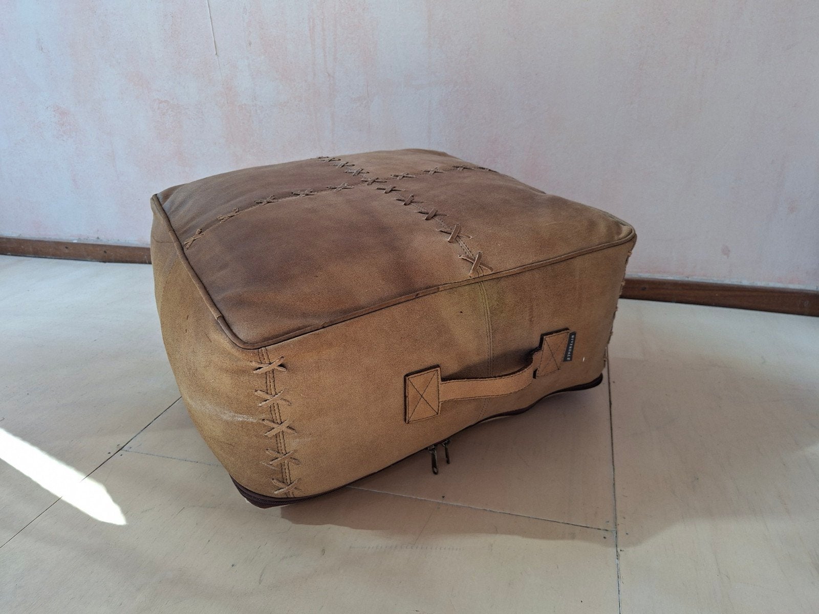Riverdale leren poef / groot kussen 55x55x20 cm, Ophalen, Gebruikt, Leer, Modern, Landelijk, Industrieel