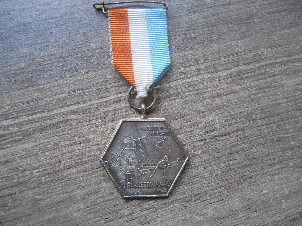 Schaatsmedaille Molentocht Alblasserwaard 15 januari 1966, Postzegels en Munten, Penningen en Medailles, Ophalen of Verzenden