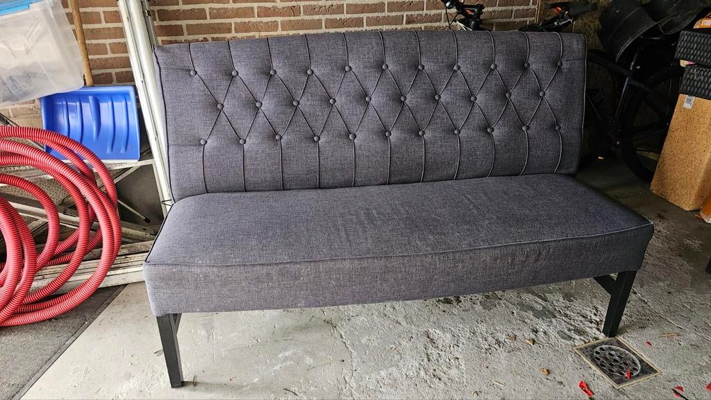 Modern grijs eetkamer bankje in goede staat, Huis en Inrichting, Banken | Bankstellen, Gebruikt, Minder dan 75 cm, 150 tot 200 cm