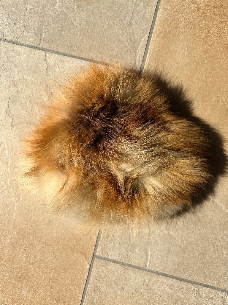Elegante cognac kleur vossen bontmuts, satijn afgewerkt, Hoed, One size fits all, Ophalen of Verzenden, Onbekend