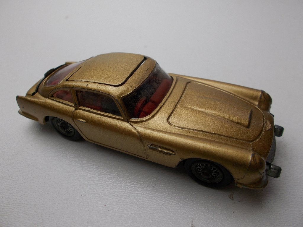 1965 Corgi Toys 261 JAMES BOND ASTON MARTIN DB5 (GOLD) -C-