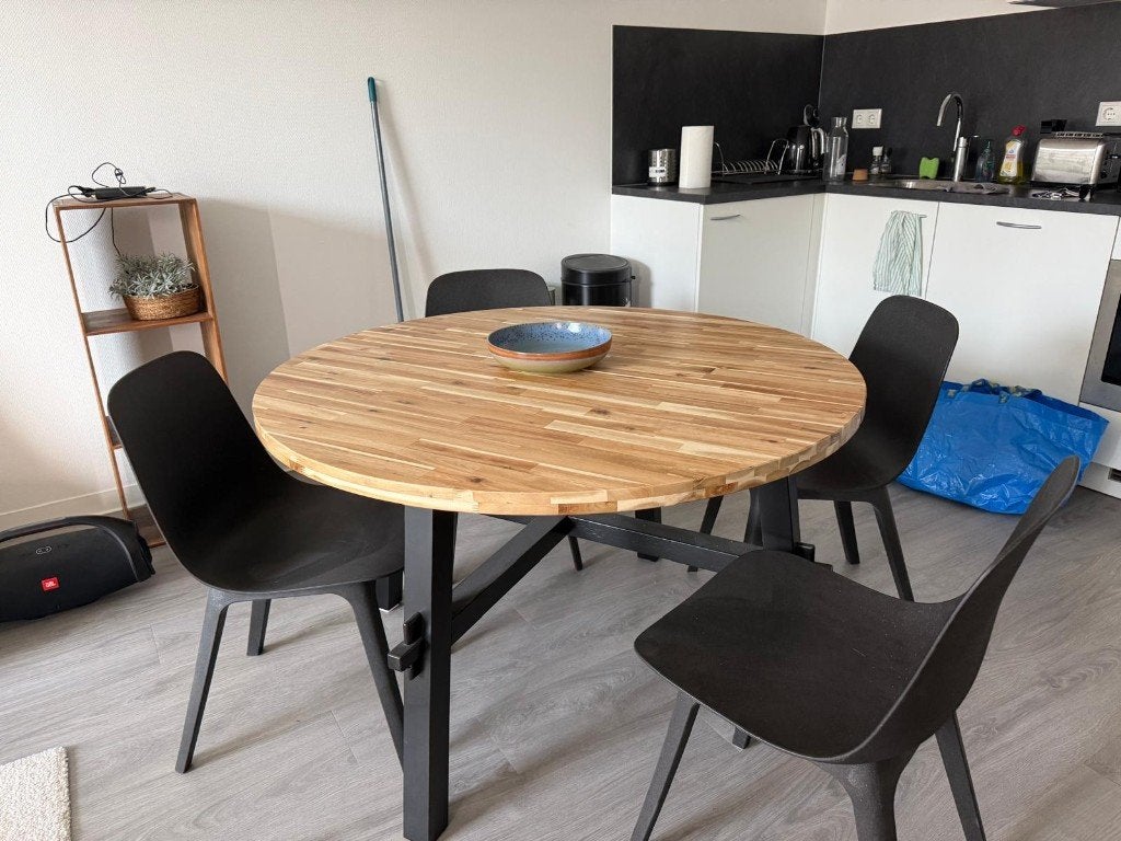 4 IKEA ODGER  Dining Chair – Anthracite, Huis en Inrichting, Zwart, Zo goed als nieuw, Vier, Ophalen