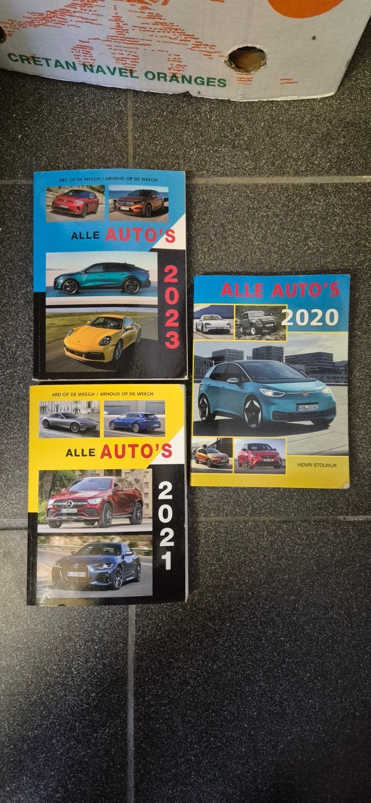 Auto's Jaarboeken 2020, 2021, 2023, Boeken, Ophalen of Verzenden, Gelezen, Algemeen, Ard op de Weegh / Arnoud op de Weegh / Henri Stolwijk