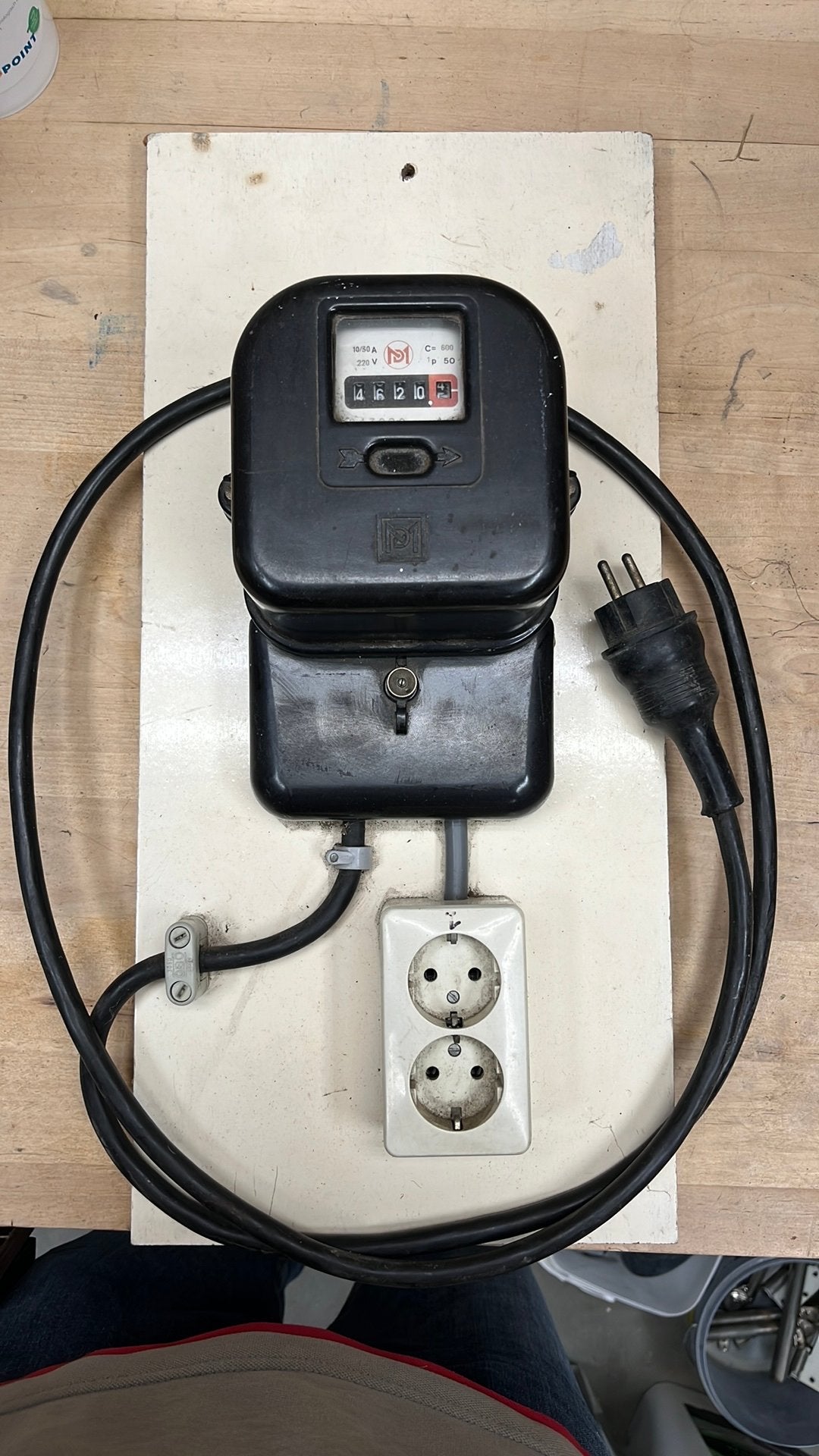 Vintage kWh-meter met stekker en stopcontact, Ophalen, Gebruikt, Overige typen
