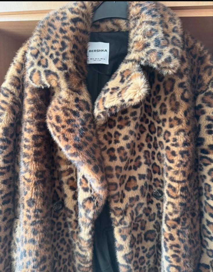 Bershka faux fur leopard print jasje maat M, Ophalen of Verzenden, Zo goed als nieuw, Maat 38/40 (M), Bruin