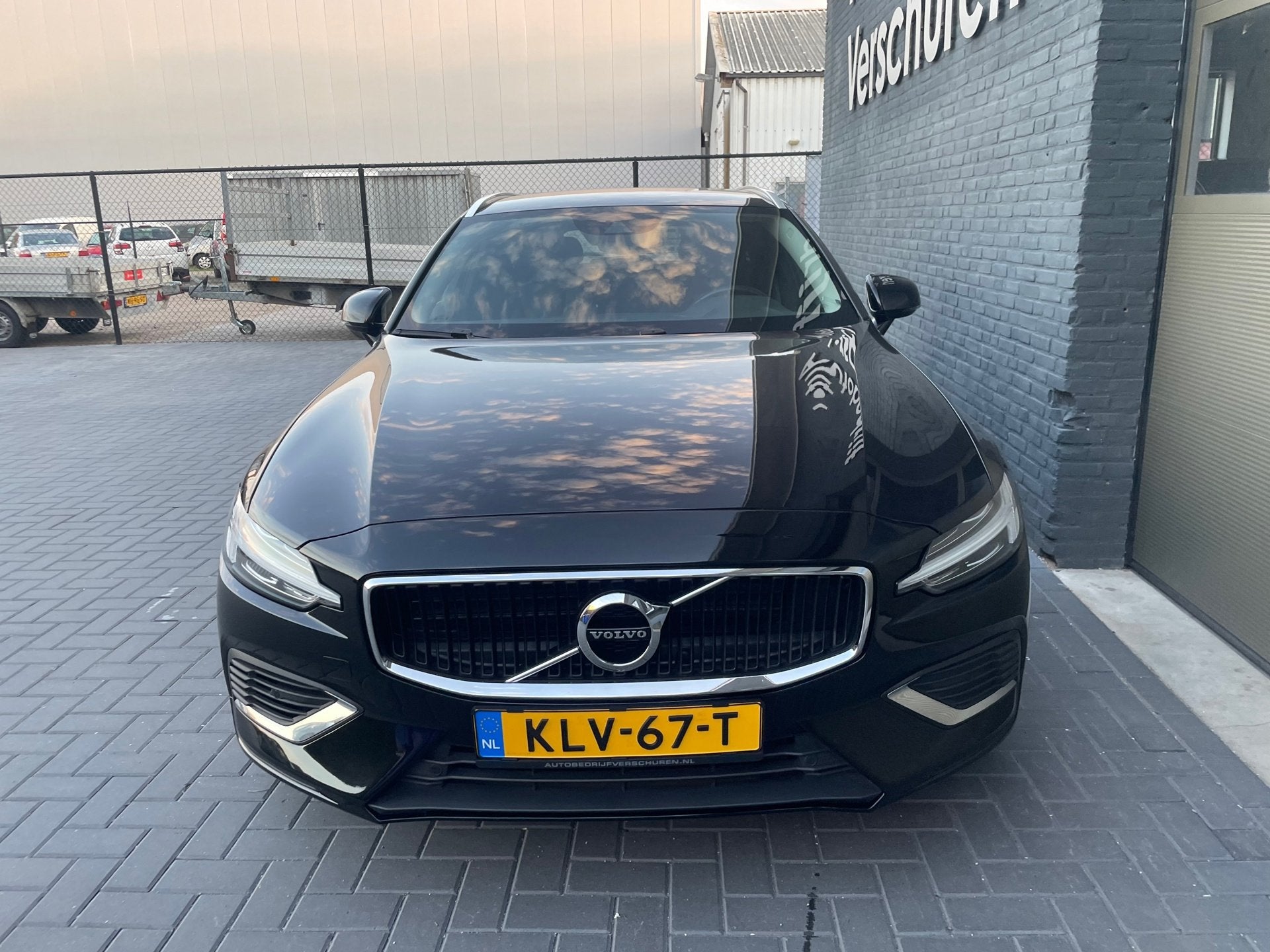 Volvo V60 2.0 T8 Twin Engine AWD inscription stoelverwarming, Auto's, Volvo, Automaat, Gebruikt, 4 cilinders, Zwart