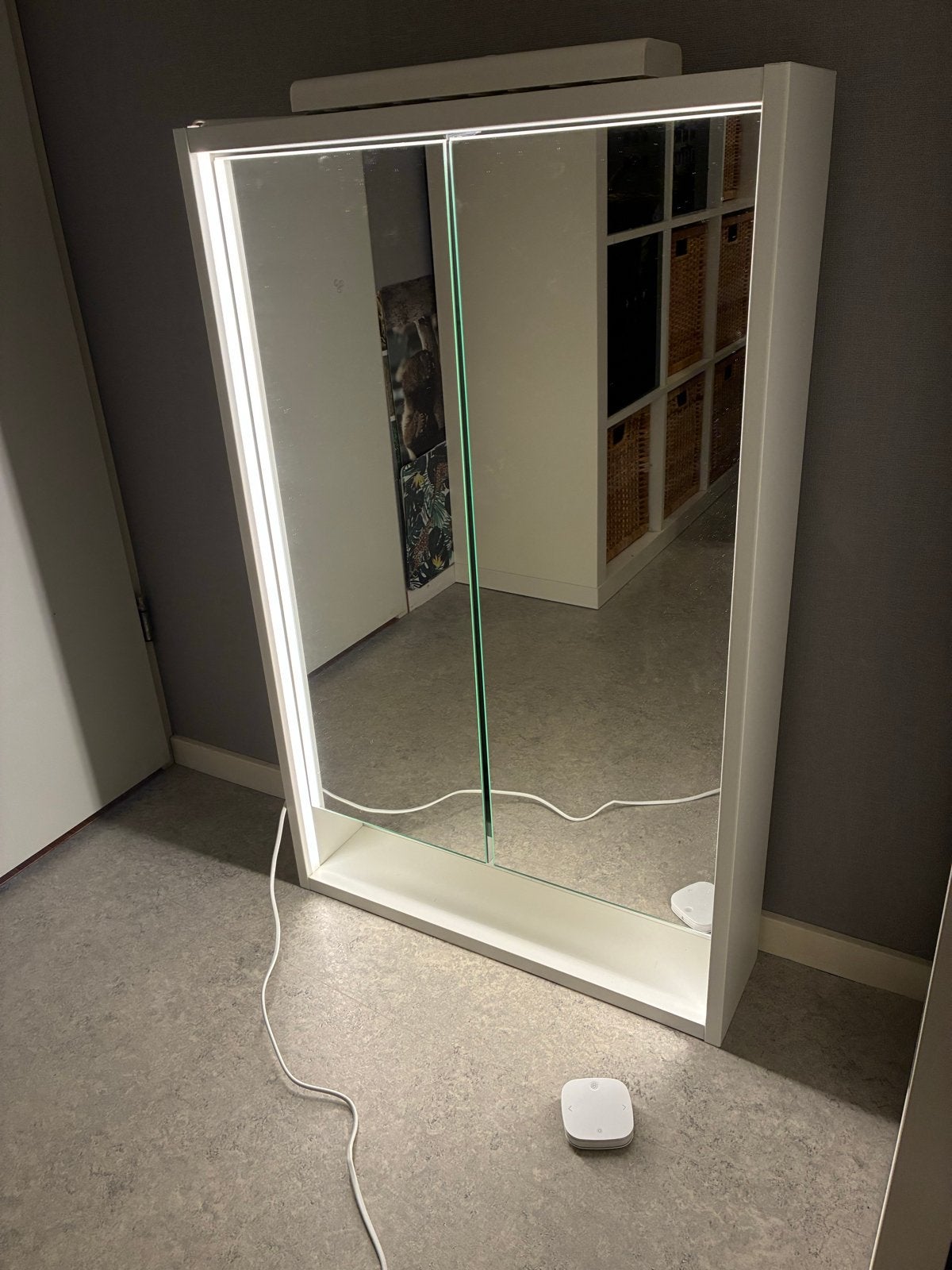IKEA Faxalven spiegelkast met dimbare LED verlichting, Ophalen, Gebruikt, Minder dan 100 cm, Rechthoekig