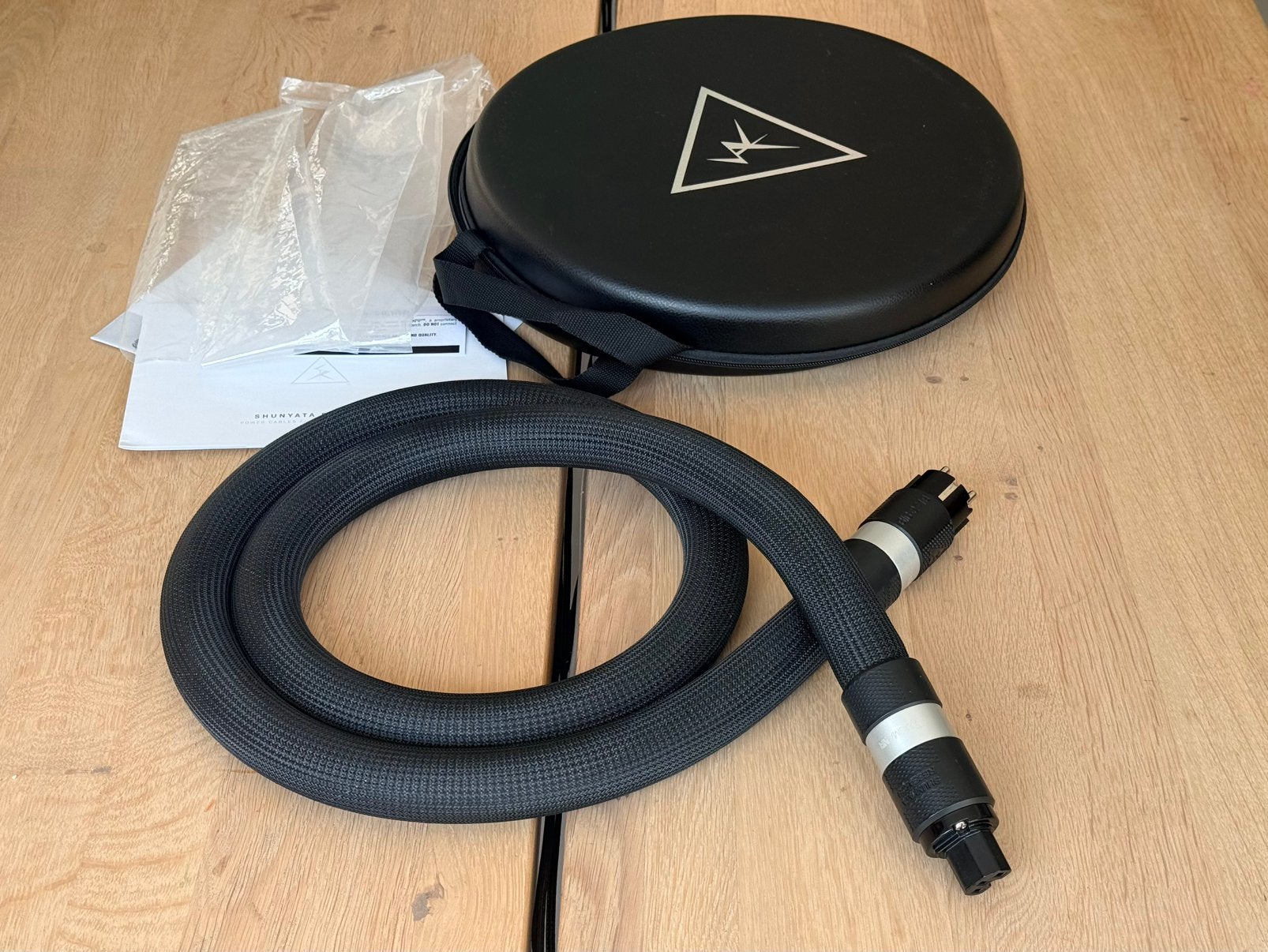 Shunyata Research Sigma NR V1 C15 netsnoer / power cord, Ophalen, Zo goed als nieuw, Minder dan 2 meter, Overige kabels