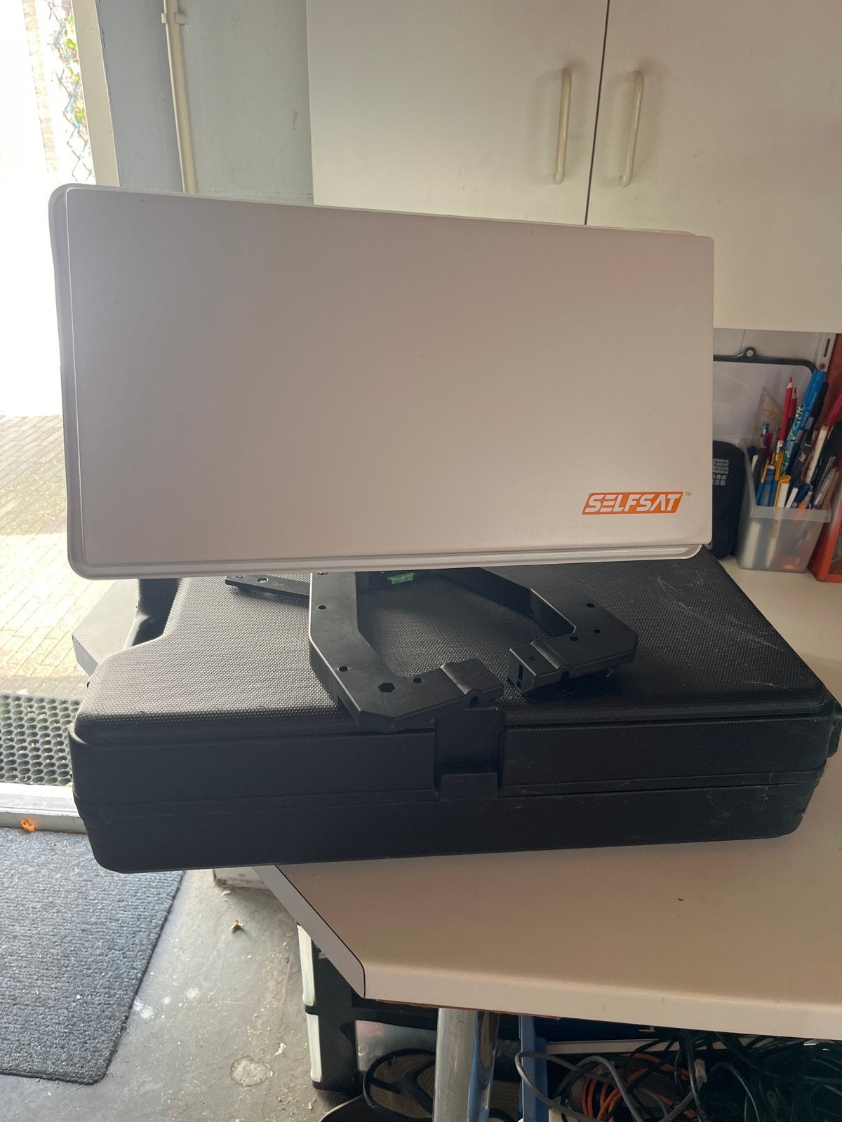 Selfsat Traveller Kit Satelliet Antenne, Ophalen, Zo goed als nieuw, (Schotel)antenne, Overige merken