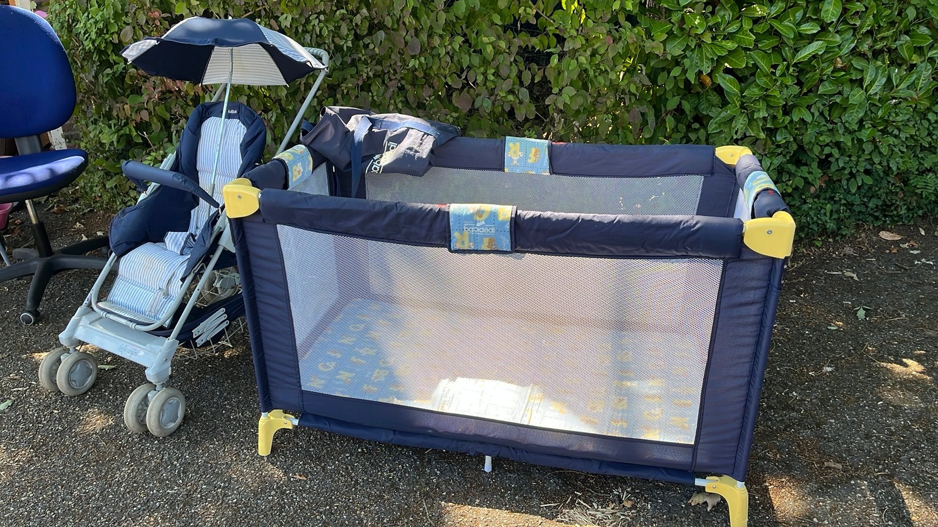 Opklapbaar campingbedje, Ophalen, Gebruikt, Reisbedje
