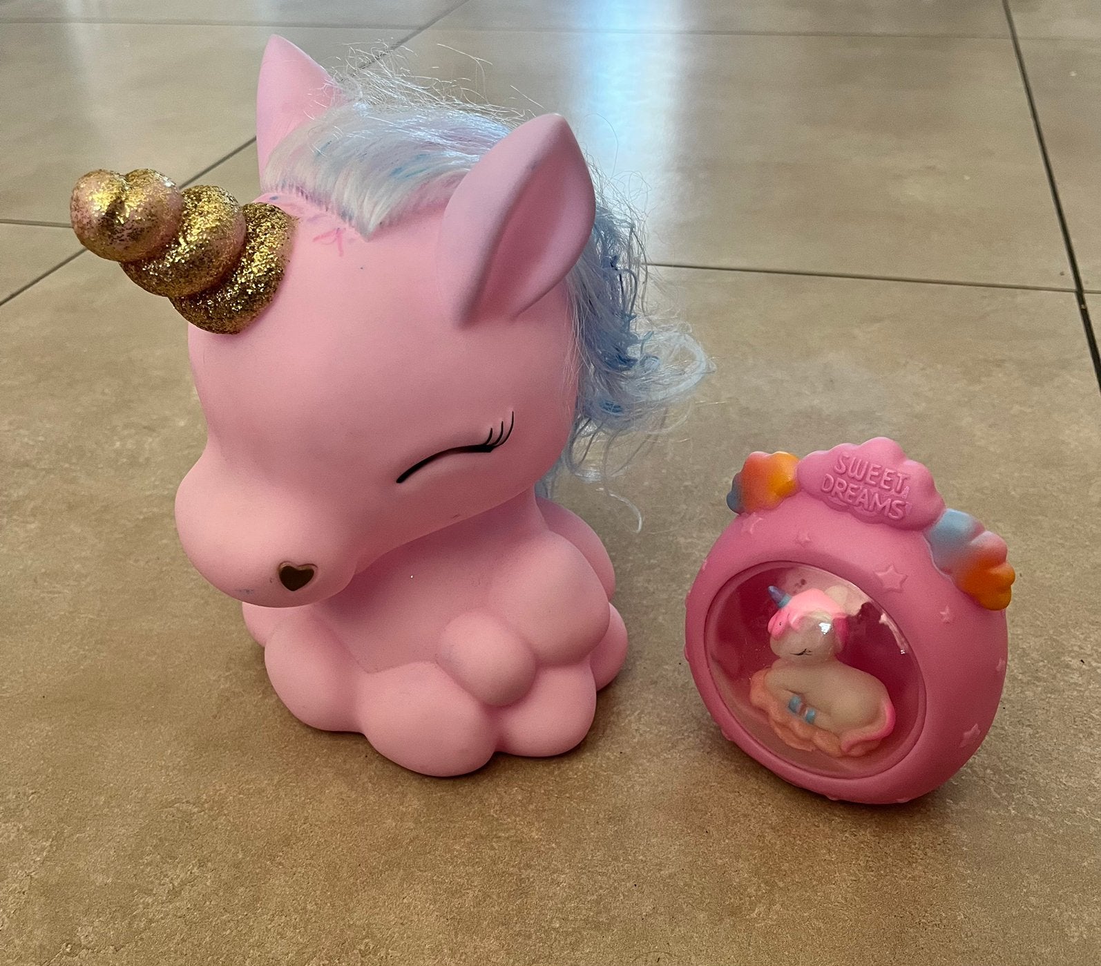 Leuke Eenhoorn Nachtlampjes - Roze met Glitterhoorn, Kunststof, Roze, Ophalen of Verzenden, Zo goed als nieuw