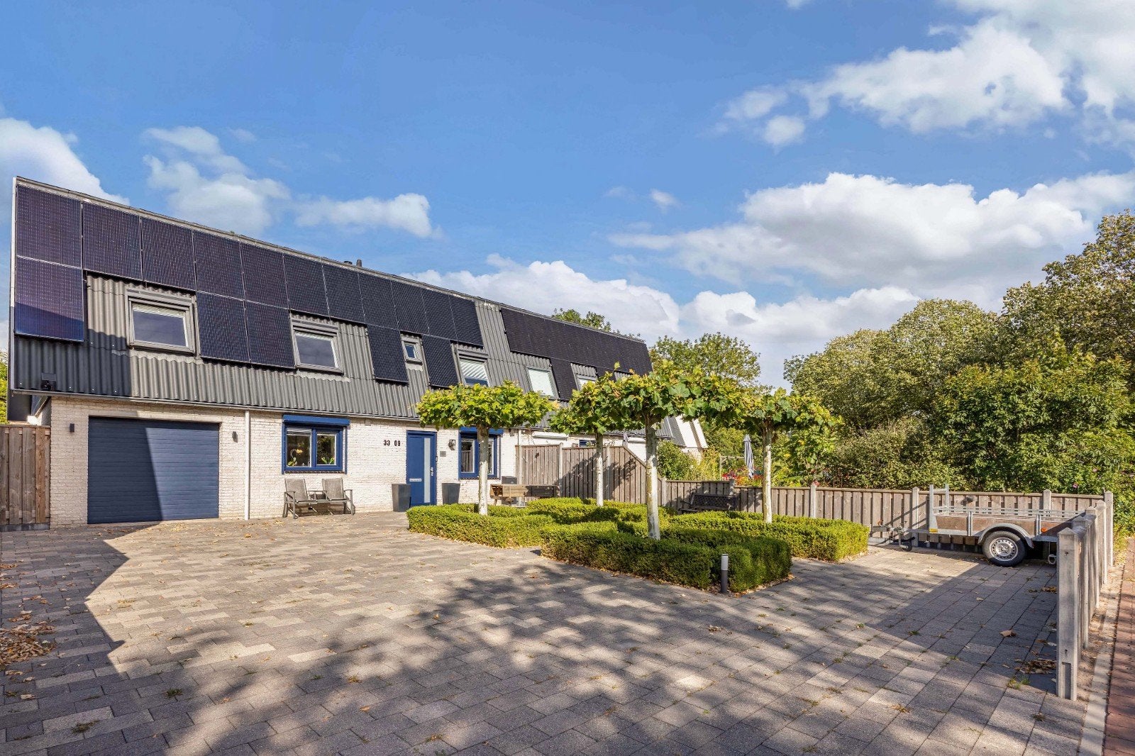 Prachtige vide woning 433m2 kavel. Onderhoudsvrij van buiten, 200 tot 500 m², Lelystad, 3 kamers, Hoekwoning