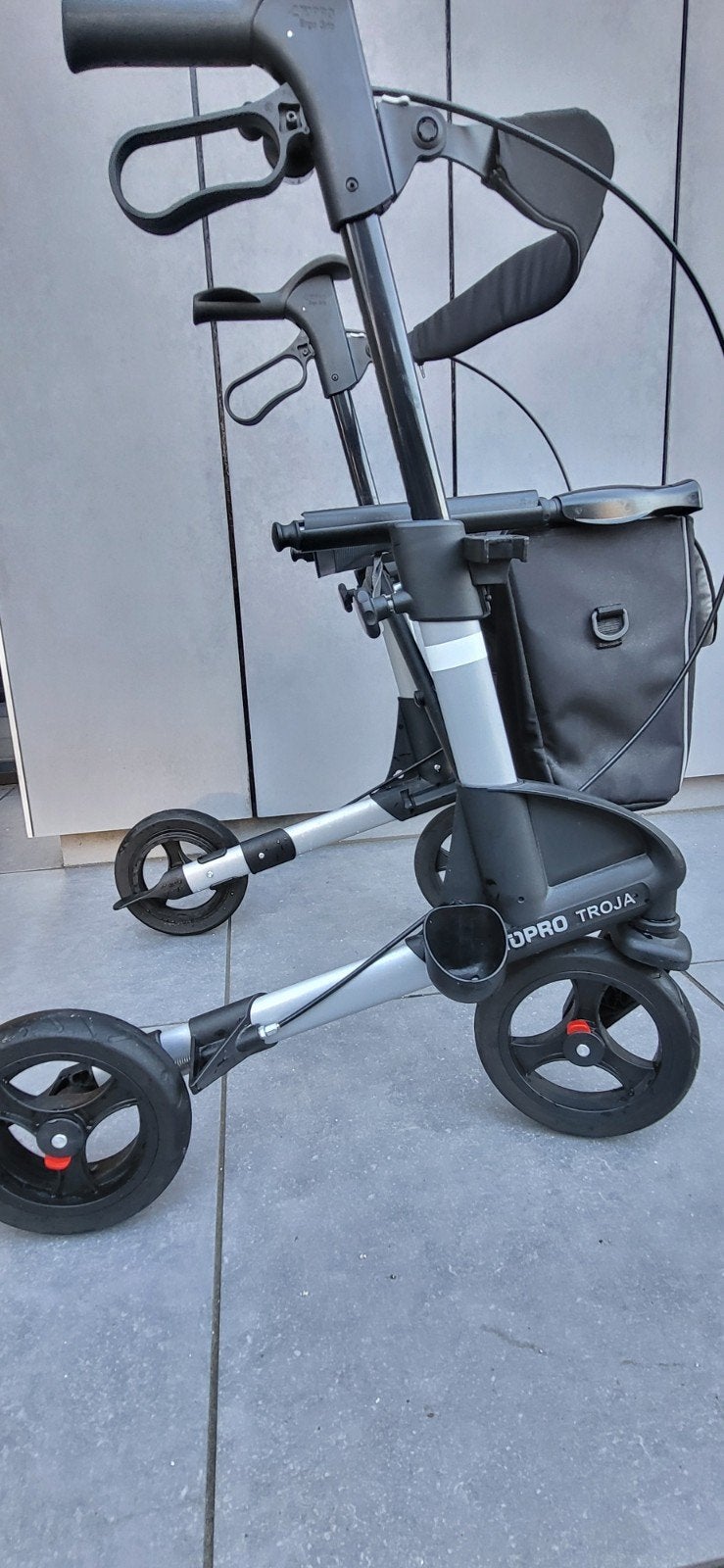 comfortabele rollator Topro Troja zwart/grijs, Ophalen, Zo goed als nieuw