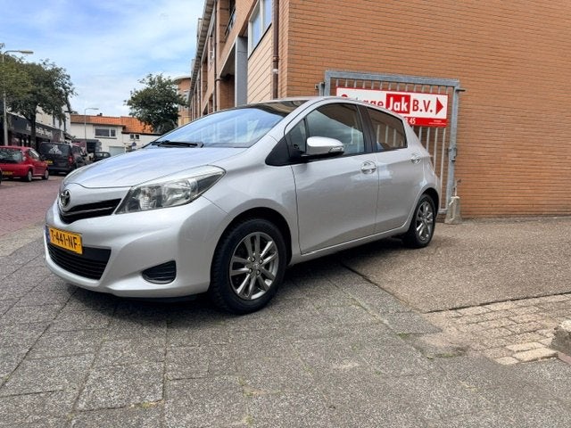 Toyota Yaris 1.0 VVT-I 5-DRS, Auto's, Euro 5, 750 kg, Bedrijf, Handgeschakeld