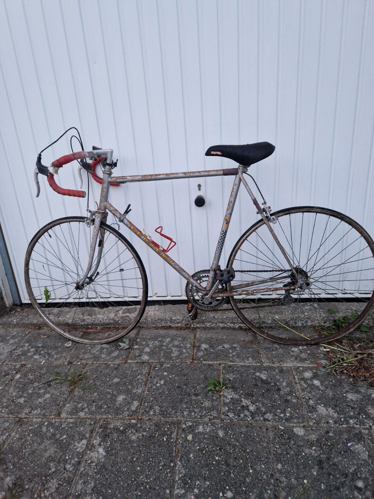RACEFIETS PEUGEOT ROESTIG VOOR IN MENCAVE BARNFIND, Ophalen, Jaren '60 of nieuwer