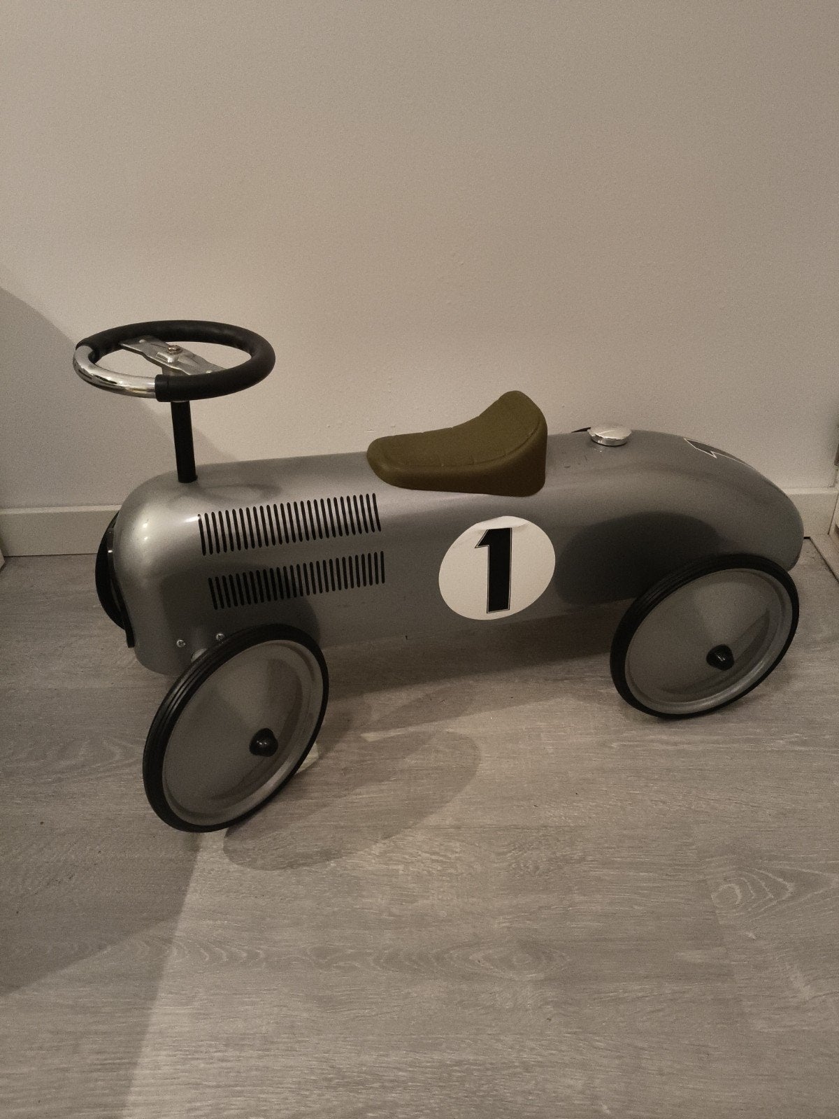 Baghera Rider Loopauto Zilver - Vintage Raceauto, Ophalen, Zo goed als nieuw, Loopvoertuig