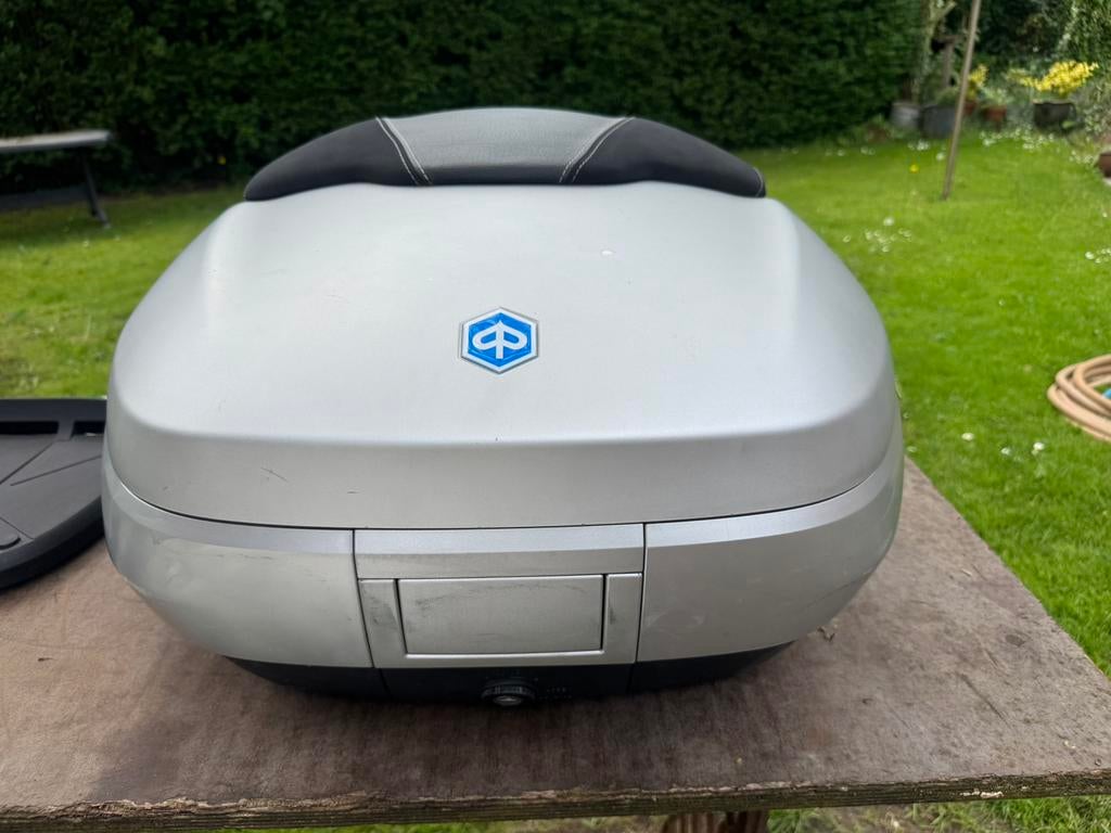 Piaggio Mp3 Topkoffer 300-400-500cc., Motoren, Ophalen, Gebruikt