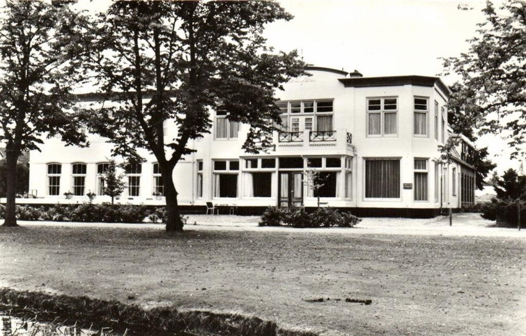 Paterswolde Vormingscentrum De Drieklank - 1974 gelopen, Ophalen of Verzenden, 1960 tot 1980, Gelopen, Drenthe