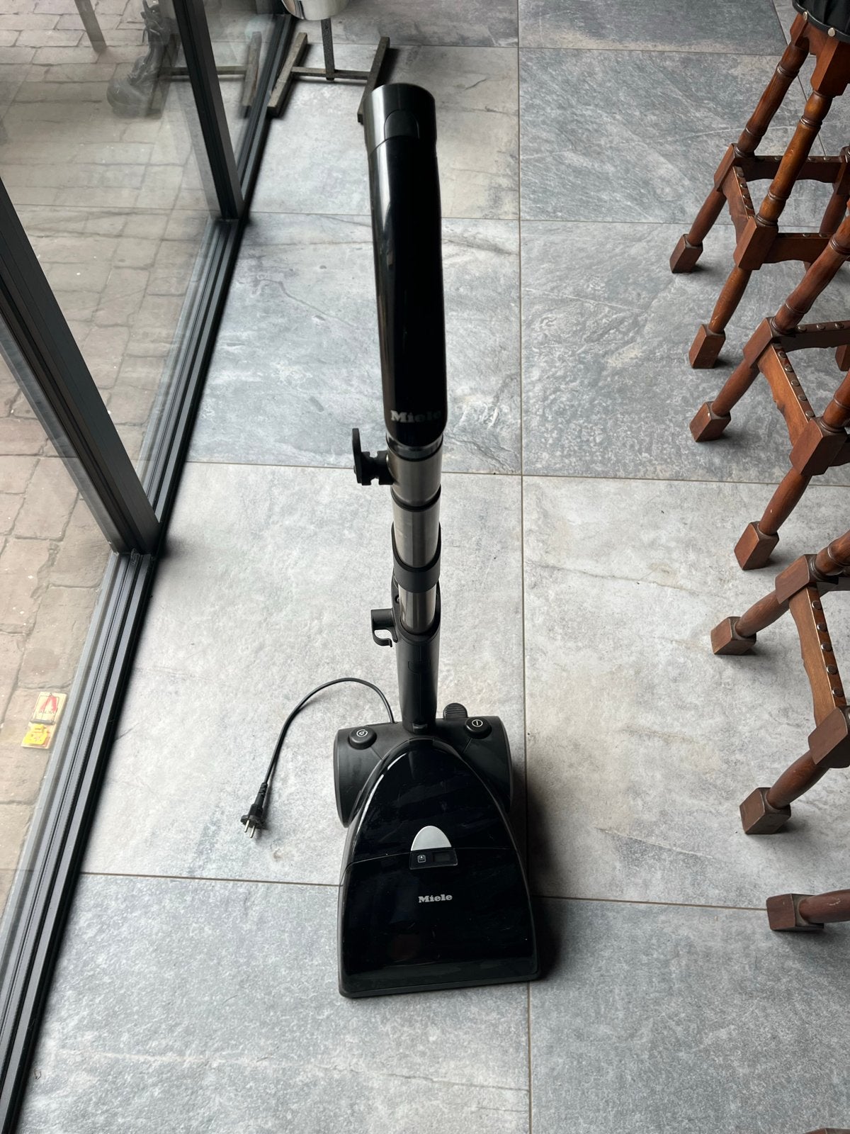 Miele stofzuiger - Krachtige en betrouwbare reiniging, Stofzak, Inclusief accessoires, Gebruikt, Ophalen of Verzenden