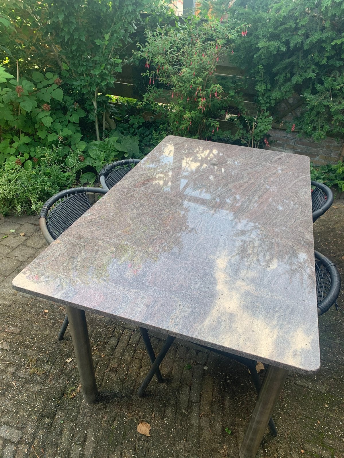 Mooie tuintafel met natuurstenen blad, Tuin en Terras, Tuintafels, Ophalen of Verzenden, Zo goed als nieuw, Rechthoekig