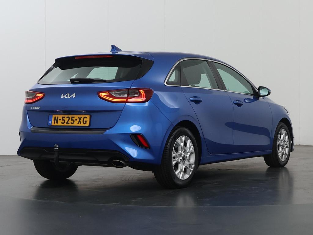 Kia Ceed 1.5 T-GDi DynamicLine | Trekhaak | Navigatie | Park, Stof, Gebruikt, Euro 6, 4 cilinders